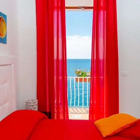 唐娜·朱利亚酒店