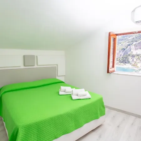 住宿加早餐酒店 唐娜·朱利亚酒店 阿马尔菲