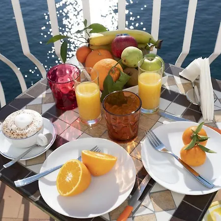 唐娜·朱利亚酒店 4* 阿马尔菲