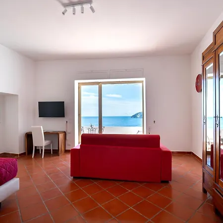 Donna Giulia Bed & Breakfast