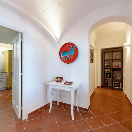 Donna Giulia Bed & Breakfast