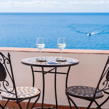 Donna Giulia Bed & Breakfast 3*