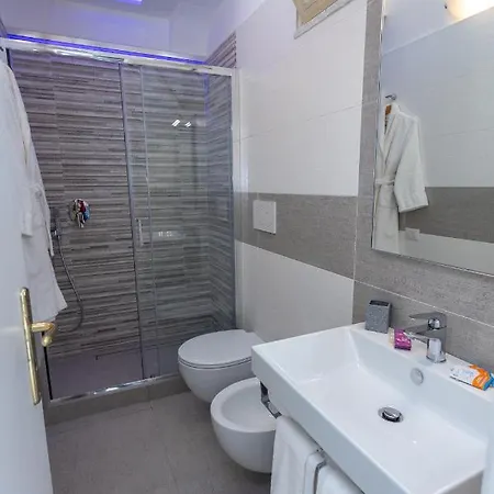 Oda ve Kahvaltı Donna Giulia 4*